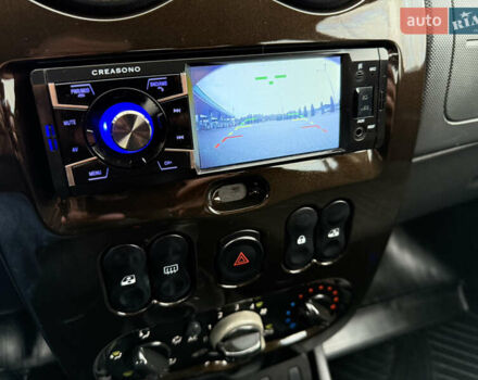 Бежевый Дачия Duster, объемом двигателя 1.6 л и пробегом 208 тыс. км за 7950 $, фото 17 на Automoto.ua