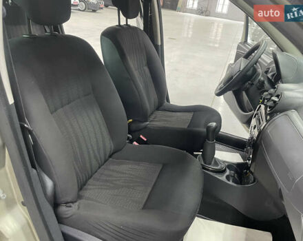 Дачія Duster 2011 у Стрые на Automoto.ua Бежевий Дачія Duster, об'ємом двигуна 1.5 л та пробігом 198 тис. км за 8950 $, фото 45 на Automoto.ua