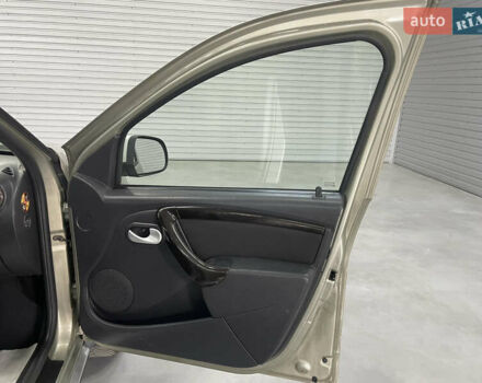 Дачія Duster 2011 у Стрые на Automoto.ua Бежевий Дачія Duster, об'ємом двигуна 1.5 л та пробігом 198 тис. км за 8950 $, фото 43 на Automoto.ua