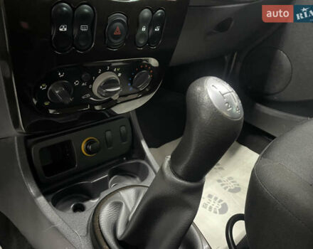 Дачія Duster 2011 у Стрые на Automoto.ua Бежевий Дачія Duster, об'ємом двигуна 1.5 л та пробігом 198 тис. км за 8950 $, фото 51 на Automoto.ua