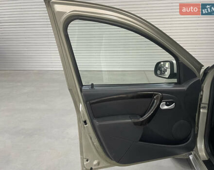 Бежевий Дачія Duster, об'ємом двигуна 1.5 л та пробігом 198 тис. км за 8650 $, фото 38 на Automoto.ua