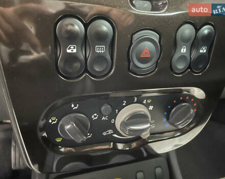 Дачія Duster 2011 у Стрые на Automoto.ua Бежевий Дачія Duster, об'ємом двигуна 1.5 л та пробігом 198 тис. км за 8950 $, фото 58 на Automoto.ua