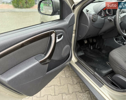 Бежевый Дачия Duster, объемом двигателя 1.6 л и пробегом 208 тыс. км за 7950 $, фото 11 на Automoto.ua