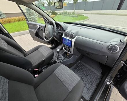 Черный Дачия Duster, объемом двигателя 1.5 л и пробегом 253 тыс. км за 8400 $, фото 4 на Automoto.ua