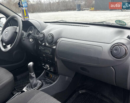 Черный Дачия Duster, объемом двигателя 1.6 л и пробегом 181 тыс. км за 8300 $, фото 14 на Automoto.ua