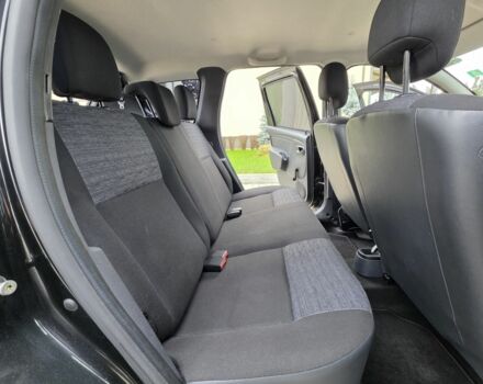 Черный Дачия Duster, объемом двигателя 1.5 л и пробегом 253 тыс. км за 8400 $, фото 5 на Automoto.ua
