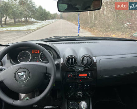 Черный Дачия Duster, объемом двигателя 1.5 л и пробегом 180 тыс. км за 9300 $, фото 9 на Automoto.ua