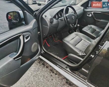 Черный Дачия Duster, объемом двигателя 1.5 л и пробегом 285 тыс. км за 8500 $, фото 3 на Automoto.ua