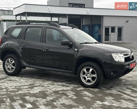 Черный Дачия Duster, объемом двигателя 1.6 л и пробегом 181 тыс. км за 8300 $, фото 5 на Automoto.ua