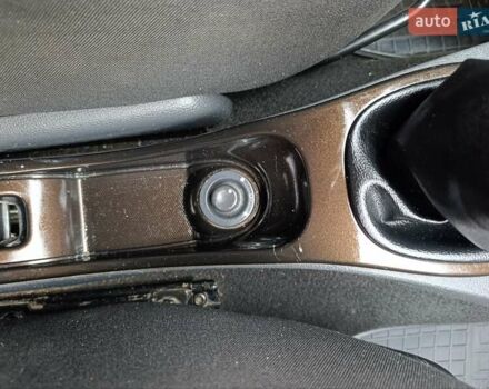 Черный Дачия Duster, объемом двигателя 1.6 л и пробегом 239 тыс. км за 8800 $, фото 14 на Automoto.ua