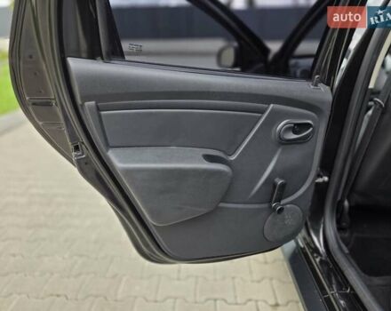 Черный Дачия Duster, объемом двигателя 1.5 л и пробегом 253 тыс. км за 8400 $, фото 50 на Automoto.ua