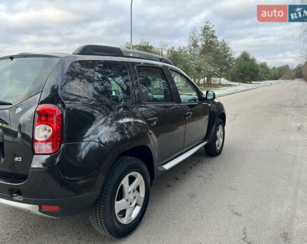 Черный Дачия Duster, объемом двигателя 1.5 л и пробегом 180 тыс. км за 9300 $, фото 4 на Automoto.ua
