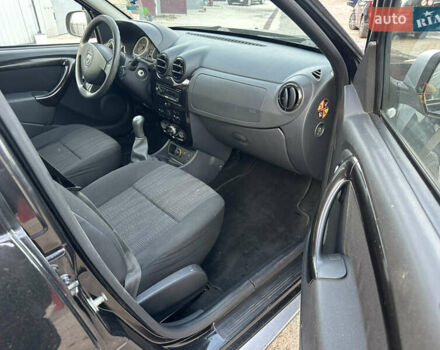 Дачия Duster 2010 в Сокале на Automoto.ua Черный Дачия Duster, объемом двигателя 1.5 л и пробегом 267 тыс. км за 8600 $, фото 11 на Automoto.ua