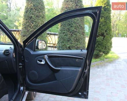 Черный Дачия Duster, объемом двигателя 1.6 л и пробегом 189 тыс. км за 8890 $, фото 74 на Automoto.ua