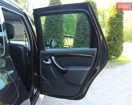 Черный Дачия Duster, объемом двигателя 1.6 л и пробегом 189 тыс. км за 8890 $, фото 68 на Automoto.ua