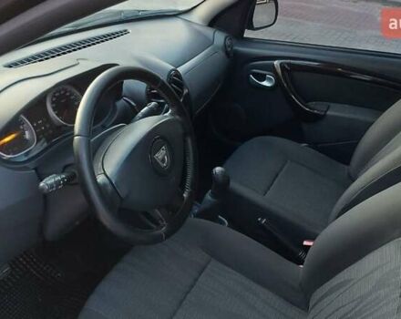 Черный Дачия Duster, объемом двигателя 1.6 л и пробегом 209 тыс. км за 9200 $, фото 8 на Automoto.ua