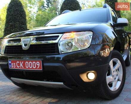 Черный Дачия Duster, объемом двигателя 1.6 л и пробегом 189 тыс. км за 8890 $, фото 2 на Automoto.ua