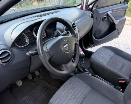 Черный Дачия Duster, объемом двигателя 1.5 л и пробегом 240 тыс. км за 7900 $, фото 11 на Automoto.ua