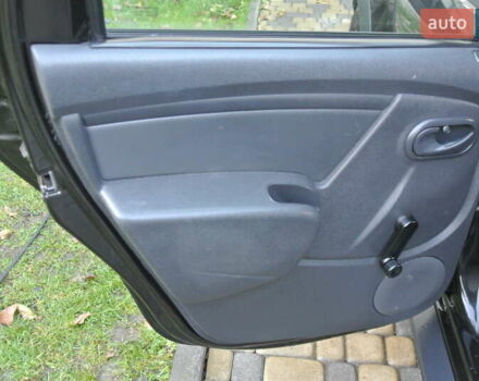 Черный Дачия Duster, объемом двигателя 1.6 л и пробегом 137 тыс. км за 9500 $, фото 11 на Automoto.ua