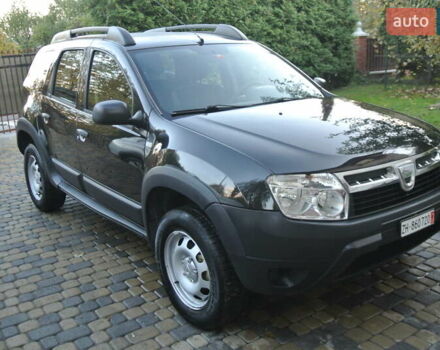 Черный Дачия Duster, объемом двигателя 1.6 л и пробегом 137 тыс. км за 9500 $, фото 1 на Automoto.ua