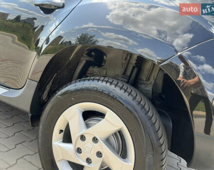 Чорний Дачія Duster, об'ємом двигуна 1.6 л та пробігом 146 тис. км за 10900 $, фото 13 на Automoto.ua