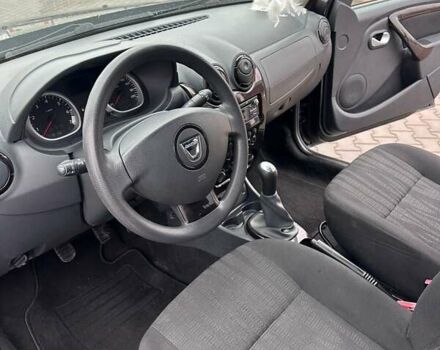 Черный Дачия Duster, объемом двигателя 1.6 л и пробегом 250 тыс. км за 8000 $, фото 15 на Automoto.ua