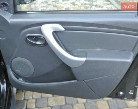 Черный Дачия Duster, объемом двигателя 1.6 л и пробегом 137 тыс. км за 9500 $, фото 15 на Automoto.ua