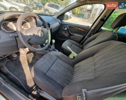 Черный Дачия Duster, объемом двигателя 1.5 л и пробегом 175 тыс. км за 9000 $, фото 4 на Automoto.ua