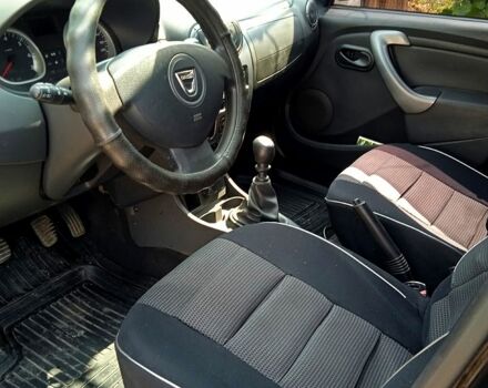 Черный Дачия Duster, объемом двигателя 1.5 л и пробегом 230 тыс. км за 9000 $, фото 2 на Automoto.ua