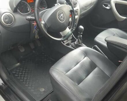 Черный Дачия Duster, объемом двигателя 1.5 л и пробегом 241 тыс. км за 9500 $, фото 6 на Automoto.ua