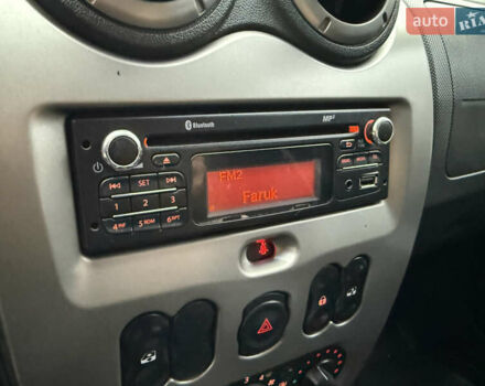 Чорний Дачія Duster, об'ємом двигуна 1.6 л та пробігом 175 тис. км за 7900 $, фото 17 на Automoto.ua