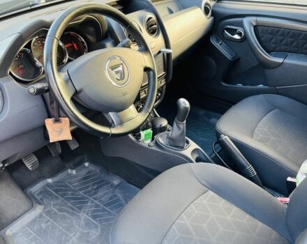 Черный Дачия Duster, объемом двигателя 1.6 л и пробегом 170 тыс. км за 11990 $, фото 4 на Automoto.ua