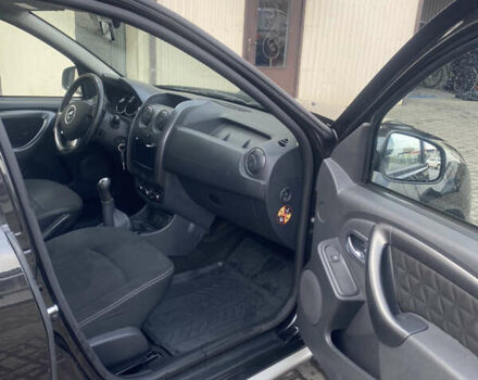 Черный Дачия Duster, объемом двигателя 1.6 л и пробегом 92 тыс. км за 9999 $, фото 8 на Automoto.ua