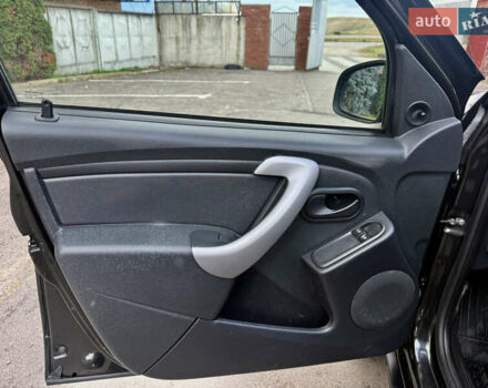Черный Дачия Duster, объемом двигателя 1.5 л и пробегом 215 тыс. км за 9299 $, фото 16 на Automoto.ua