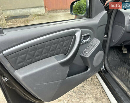 Чорний Дачія Duster, об'ємом двигуна 1.5 л та пробігом 83 тис. км за 11800 $, фото 13 на Automoto.ua