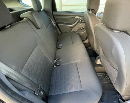 Черный Дачия Duster, объемом двигателя 1.6 л и пробегом 169 тыс. км за 12398 $, фото 18 на Automoto.ua