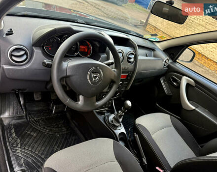 Черный Дачия Duster, объемом двигателя 1.5 л и пробегом 215 тыс. км за 9299 $, фото 15 на Automoto.ua