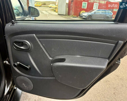 Чорний Дачія Duster, об'ємом двигуна 1.5 л та пробігом 215 тис. км за 8299 $, фото 22 на Automoto.ua