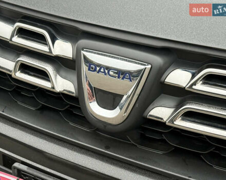 Чорний Дачія Duster, об'ємом двигуна 1.6 л та пробігом 159 тис. км за 10999 $, фото 19 на Automoto.ua