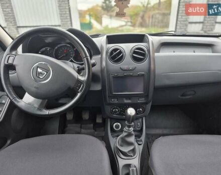 Чорний Дачія Duster, об'ємом двигуна 1.6 л та пробігом 71 тис. км за 11750 $, фото 22 на Automoto.ua