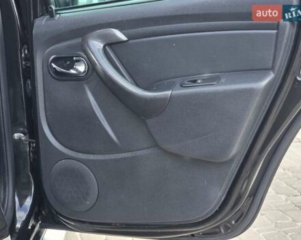 Черный Дачия Duster, объемом двигателя 1.2 л и пробегом 91 тыс. км за 10200 $, фото 12 на Automoto.ua