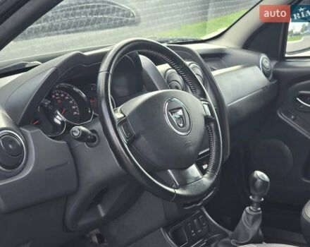Черный Дачия Duster, объемом двигателя 1.2 л и пробегом 91 тыс. км за 10200 $, фото 5 на Automoto.ua