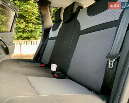 Черный Дачия Duster, объемом двигателя 1.5 л и пробегом 239 тыс. км за 11300 $, фото 18 на Automoto.ua