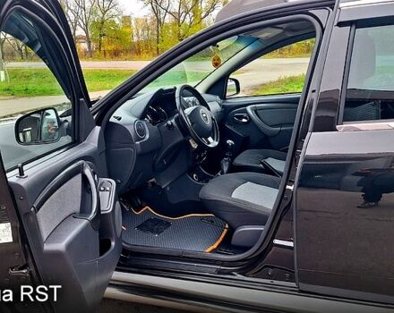 Черный Дачия Duster, объемом двигателя 1.5 л и пробегом 63 тыс. км за 13500 $, фото 7 на Automoto.ua