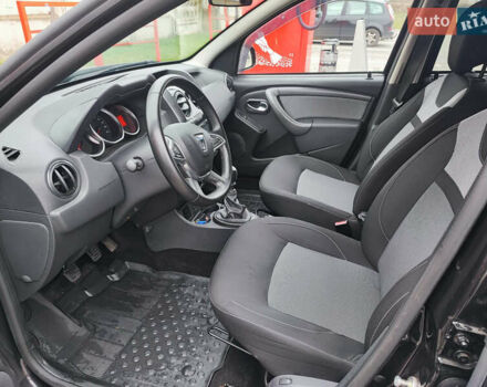 Черный Дачия Duster, объемом двигателя 1.2 л и пробегом 162 тыс. км за 9999 $, фото 7 на Automoto.ua
