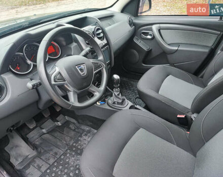 Черный Дачия Duster, объемом двигателя 1.2 л и пробегом 162 тыс. км за 9999 $, фото 10 на Automoto.ua