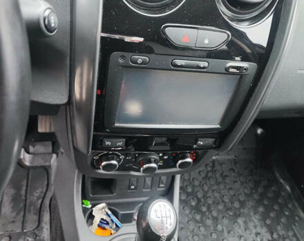 Черный Дачия Duster, объемом двигателя 1.2 л и пробегом 162 тыс. км за 9999 $, фото 8 на Automoto.ua