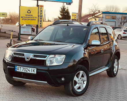 Черный Дачия Duster, объемом двигателя 1.6 л и пробегом 250 тыс. км за 7999 $, фото 1 на Automoto.ua