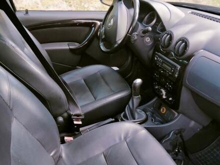 Дачія Duster 2010 у Миргороде на Automoto.ua Чорний Дачія Duster, об'ємом двигуна 1.6 л та пробігом 158 тис. км за 8000 $, фото 1 на Automoto.ua
