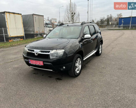 Черный Дачия Duster, объемом двигателя 1.5 л и пробегом 200 тыс. км за 8800 $, фото 1 на Automoto.ua